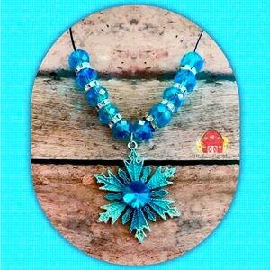 Handmade. Catch A Falling Snowflake Necklace